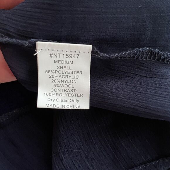 Lumiere Sweater‎ Soft Wool Blend VNeck Long Sleeve Layered Lightweight Medium - Picture 4 of 7